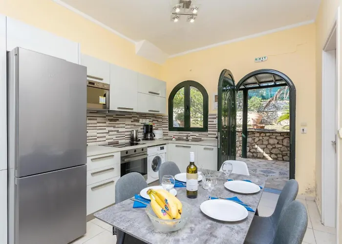Katerina Walk To Sea Views Ac Villa