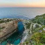 Villa Katerina Walk To Sea Views Ac *